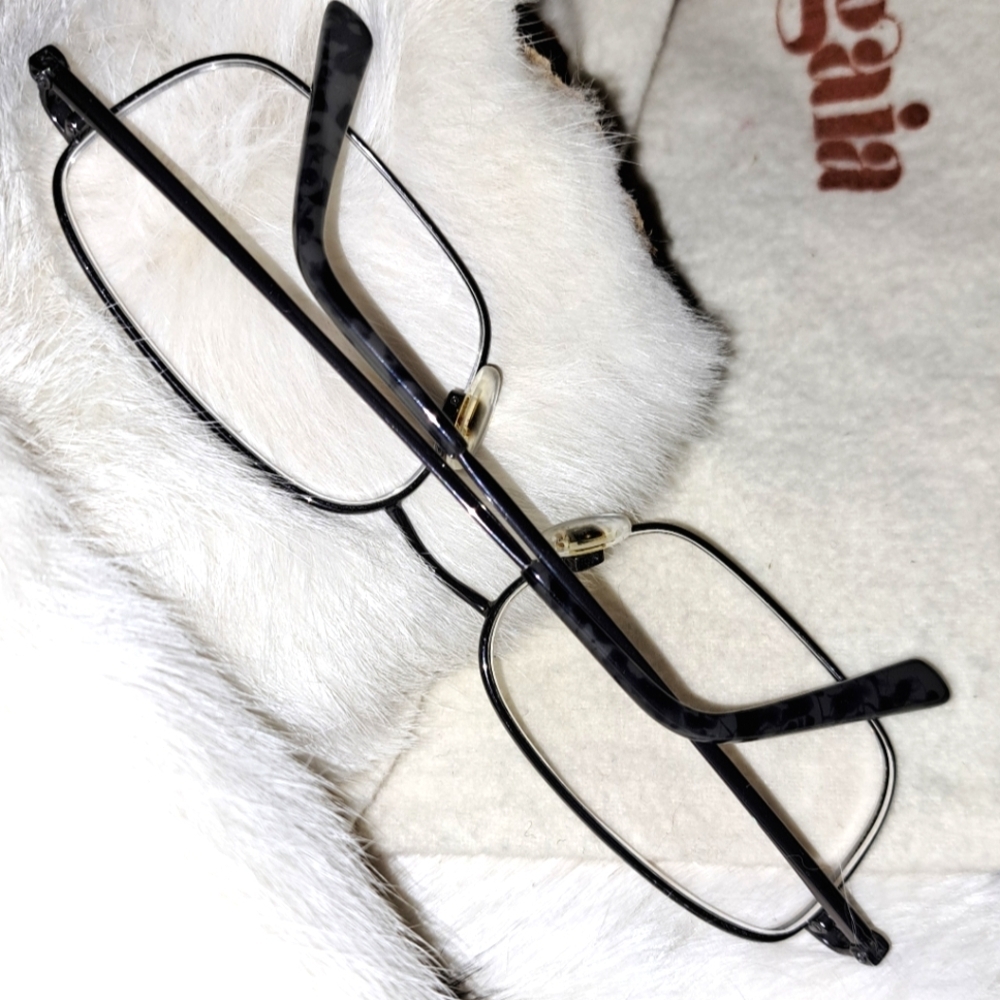 Flexon Benjamin 600 glasses Frames.